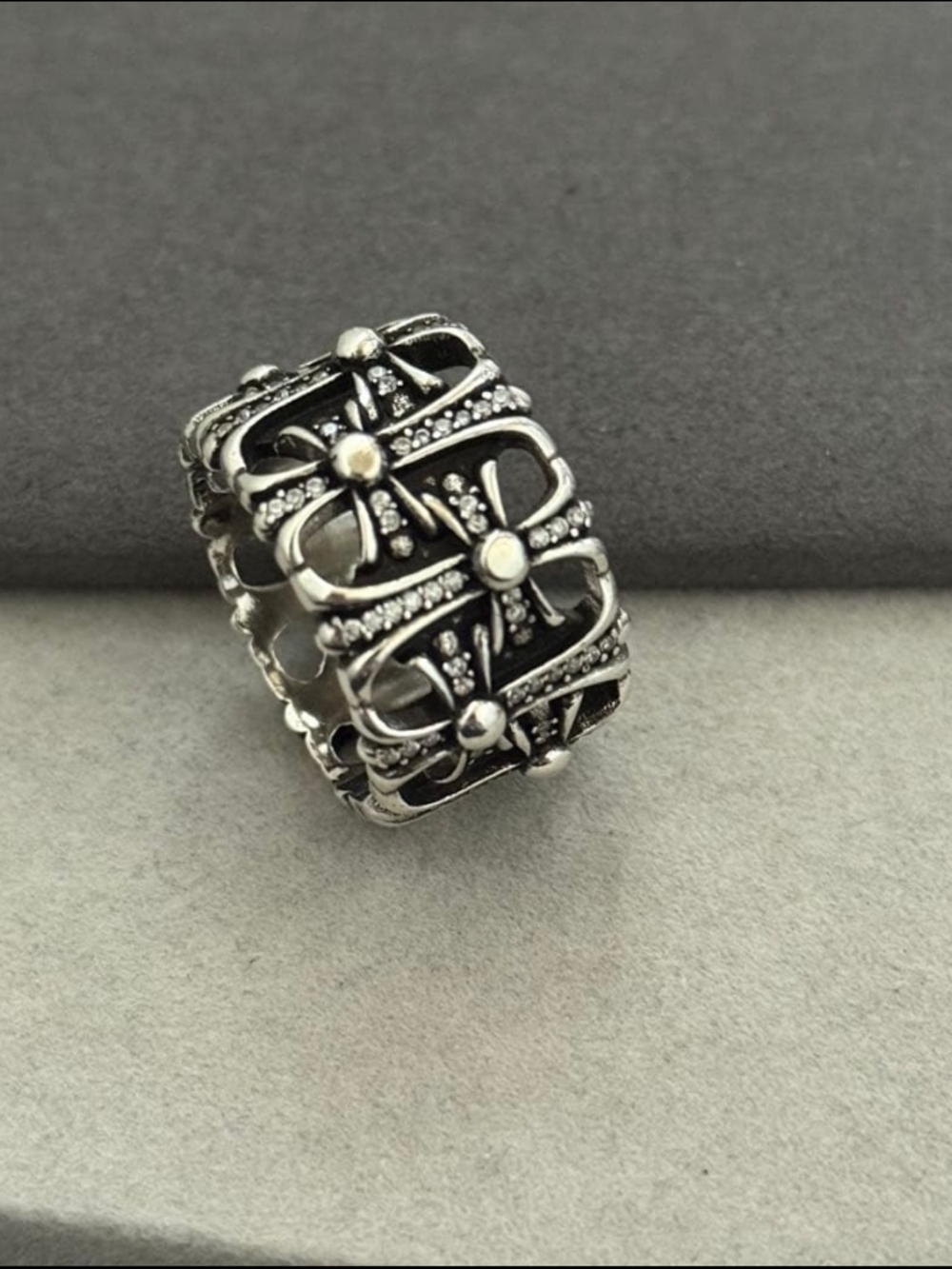 Chrome Hearts Oxidized Silver Floral Link Ring - Picture 7 of 9
